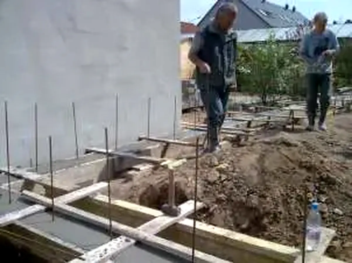 Streifenfundament mit Anschlussbewehrung
