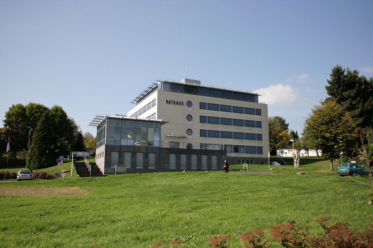 Das Rathaus Lindlar - Waagen-Eichen